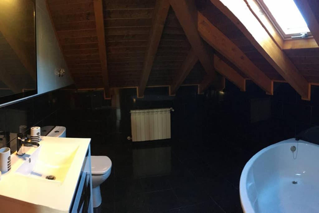 La Casa Del Poeta Villa Corullon Bagian luar foto
